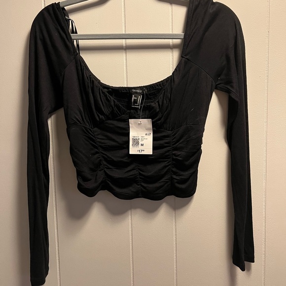 Forever 21 Tops - new Forever 21 crop top